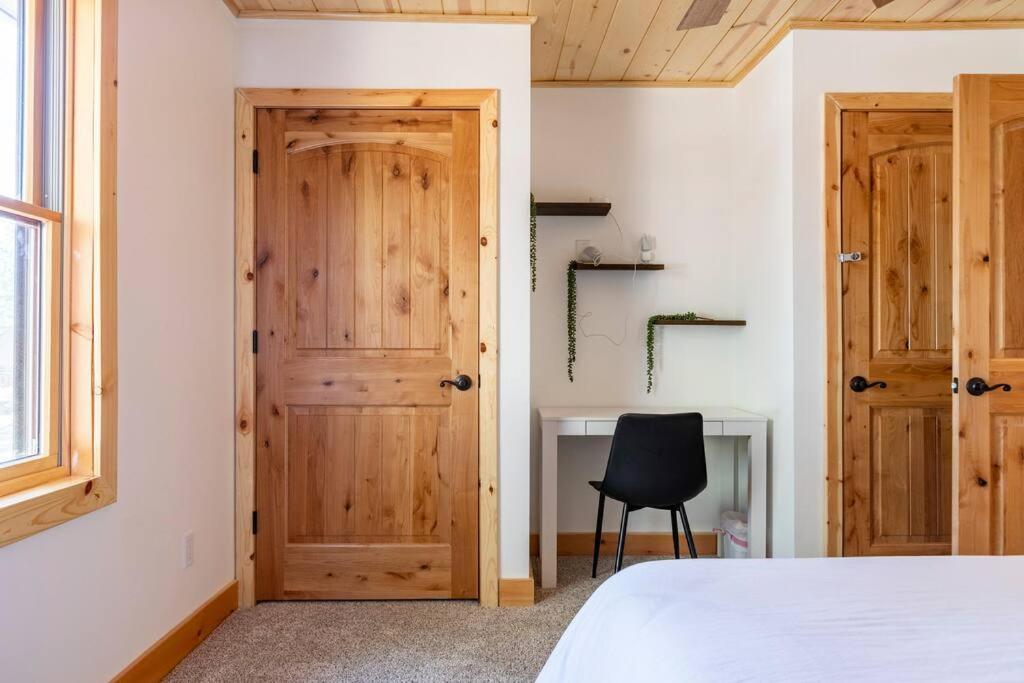 Modern Family Cabin Mins To Lake, Slopes & Hikes Big Bear City Εξωτερικό φωτογραφία